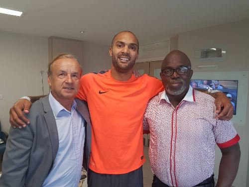 Photo: NFF President Pinnick And Coach Gernot Rohr Visit Goalkeeper Carl Ikeme In London