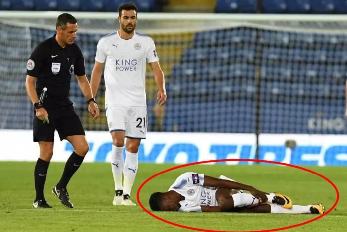 SO SAD!! Iheanacho Only Played For 17 Minutes In His First Match For Leicester City As He Got Seriously Injured