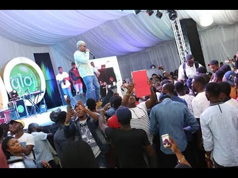 See Performance:- Olamide Pulls Out Two Orphans From Crowd To Perform At Glo Mega Music Tour Ibadan (Video)