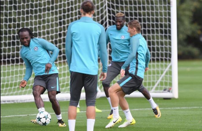 Victor Moses Trains With Teammates Ahead Of Champions League Clash (Photo)