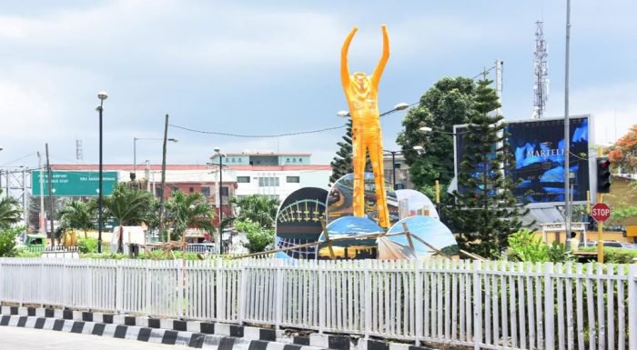 Statue Of Fela Unveiled In Lagos By Gov. Ambode To Celebrate His 79th Posthumous Birthday (Photos)