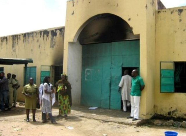 Ghen! Ghen! 2 Prisoners Escape In Enugu Jail Break (See Details)