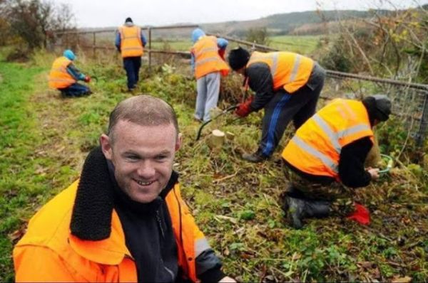 Wayne Rooney Begins His 100hrs Community Service Punishment