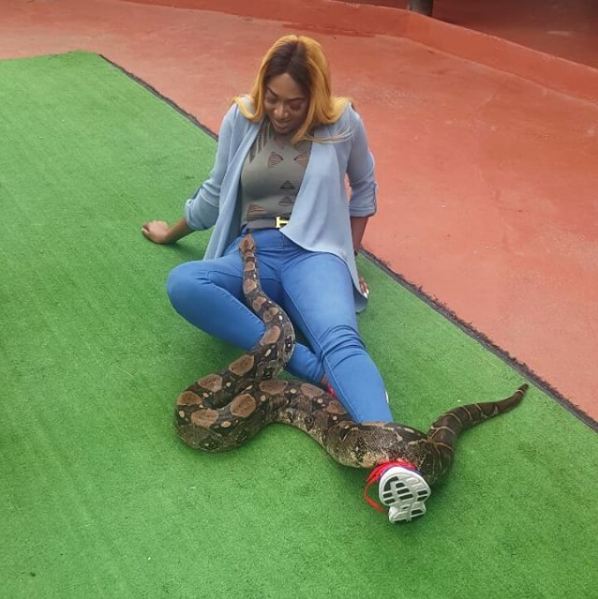 See What A Python Is Doing To Actress Rukky Sanda In South Africa (Photos + Video)