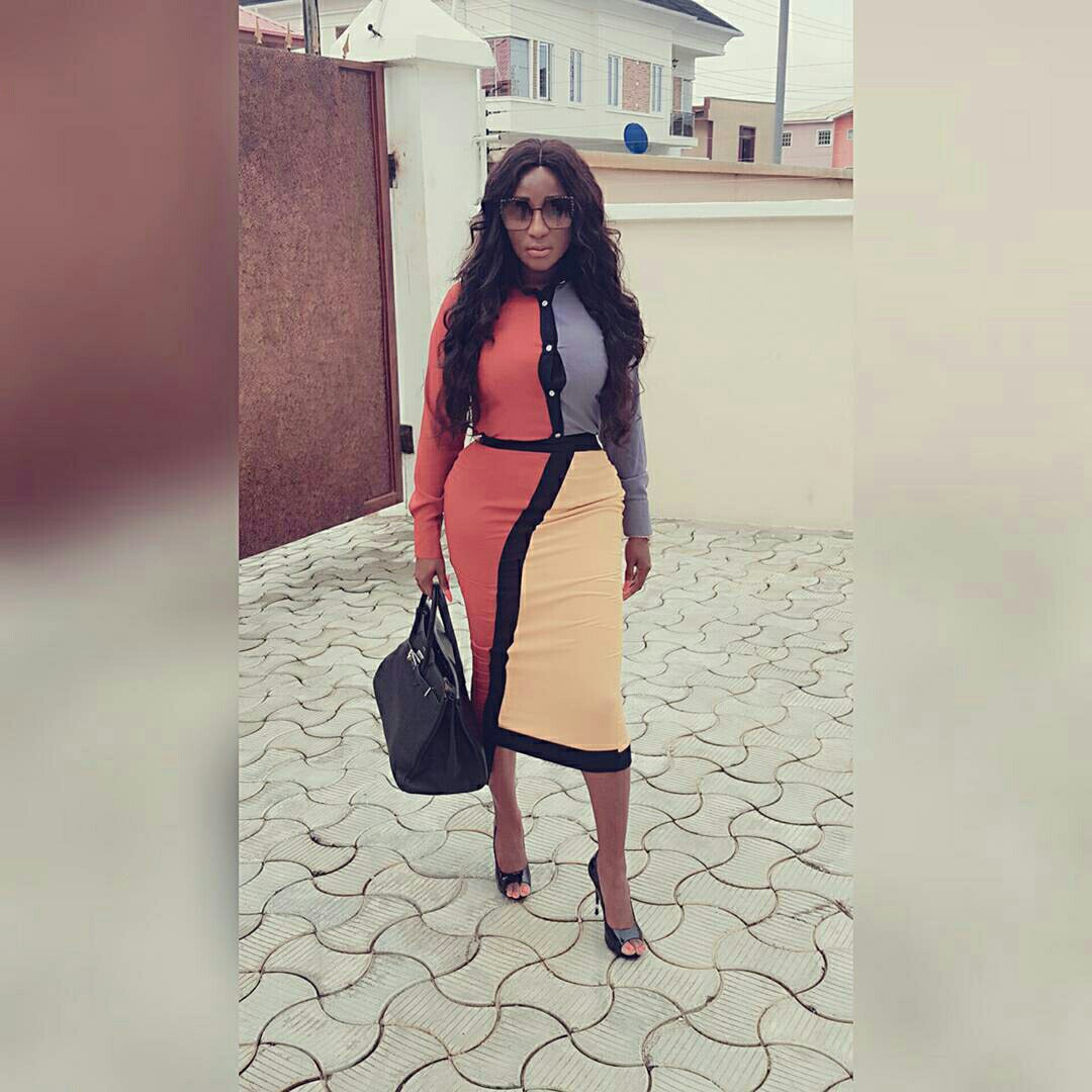 Movie Star , Ini Edo Looks Classy As She Steps Out In Style ( Photos )