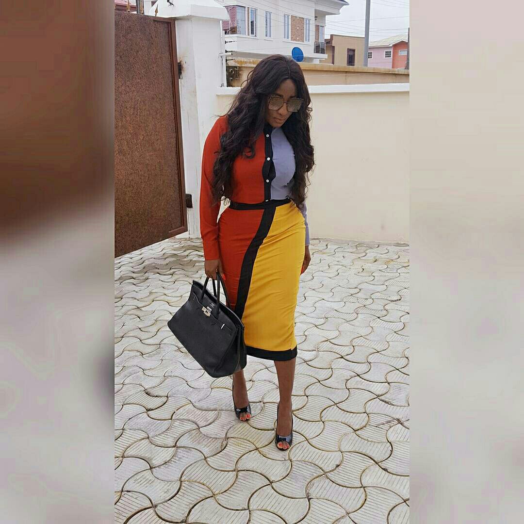 Movie Star , Ini Edo Looks Classy As She Steps Out In Style ( Photos )