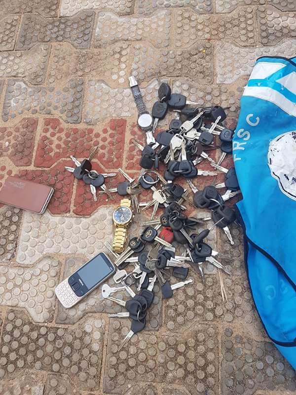 Anambra Police Arrest Car Snatchers With Bunch Of Master Keys,recover Vehicle (Photos)