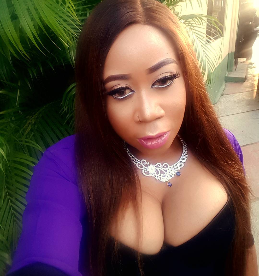 Actress Moyo Lawal Rocks Massive Kleevage-Baring Outfit (Photos)