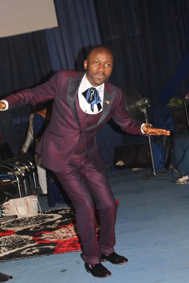 Apostle Suleman & His Beautiful Wife Dance Joyously In Church (See Adorable Photos)