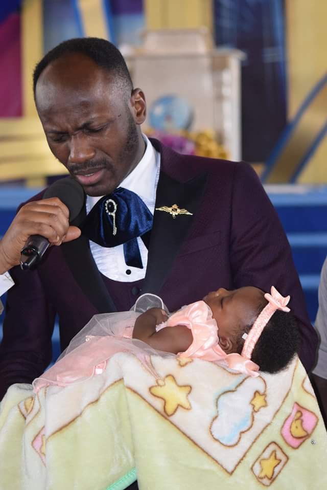 Apostle Suleman & His Beautiful Wife Dance Joyously In Church (See Adorable Photos)