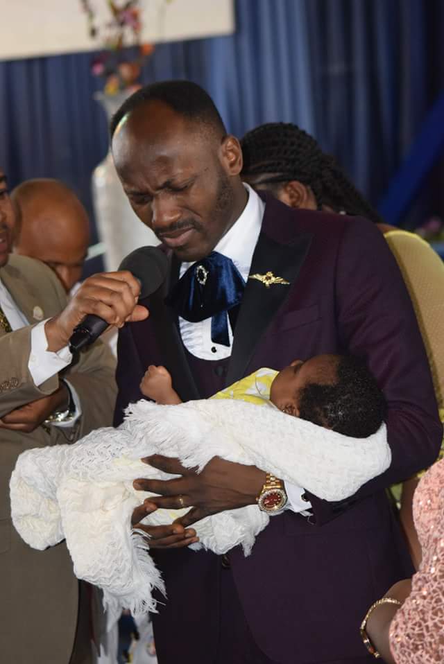 Apostle Suleman & His Beautiful Wife Dance Joyously In Church (See Adorable Photos)