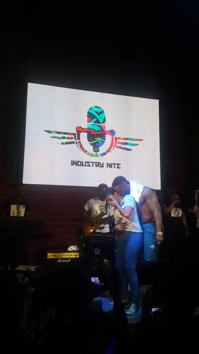 Iyanya Ruthlessly Rocking Female Fan's b*tt On Stage | PHOTOS + VIDEO