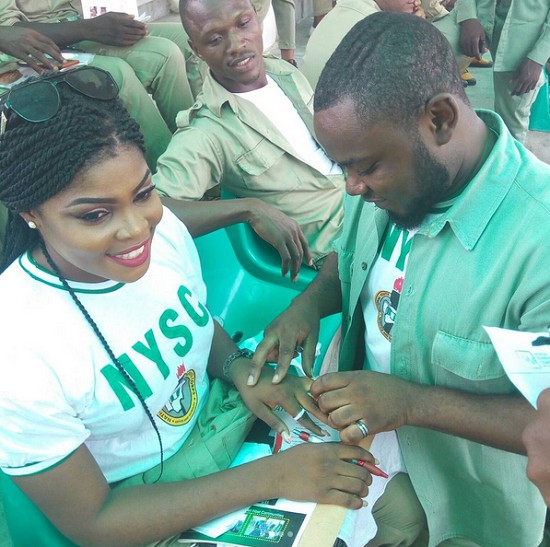 Bayelsa Corper Proposes To His Corper Lover During Their Parade & She Said Yes (Photos)