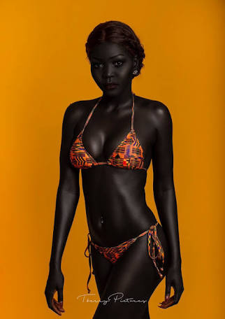 Meet South Sudanese Model, Nyakim Gatwech, The Moonshine Queen Of Dark (Photos)