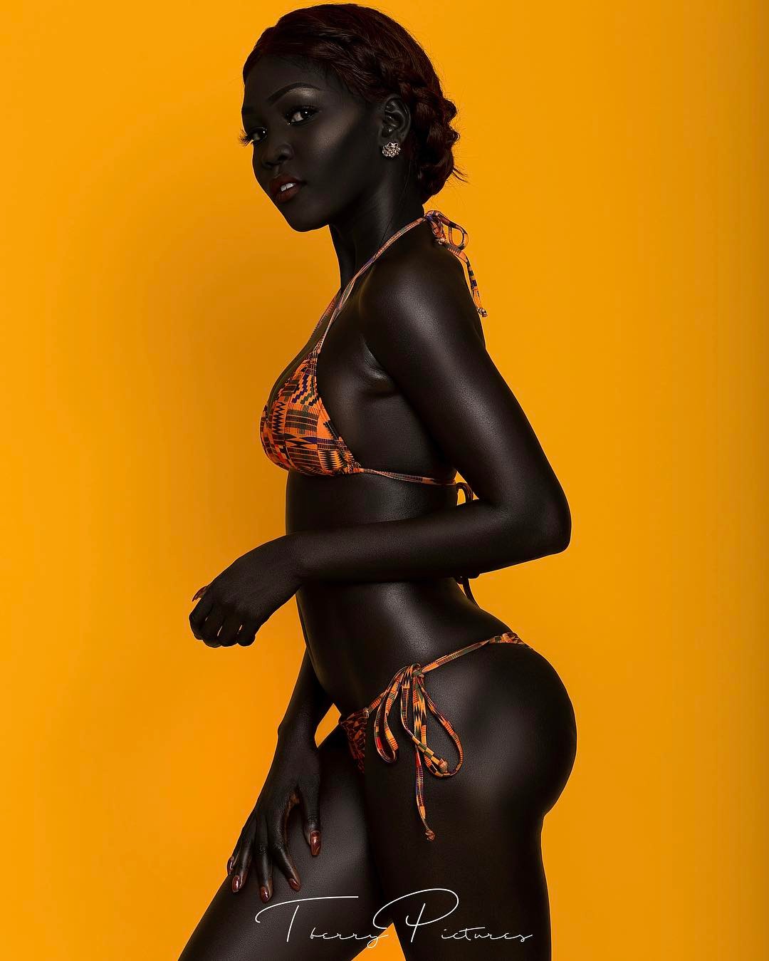 Meet South Sudanese Model, Nyakim Gatwech, The Moonshine Queen Of Dark (Photos)