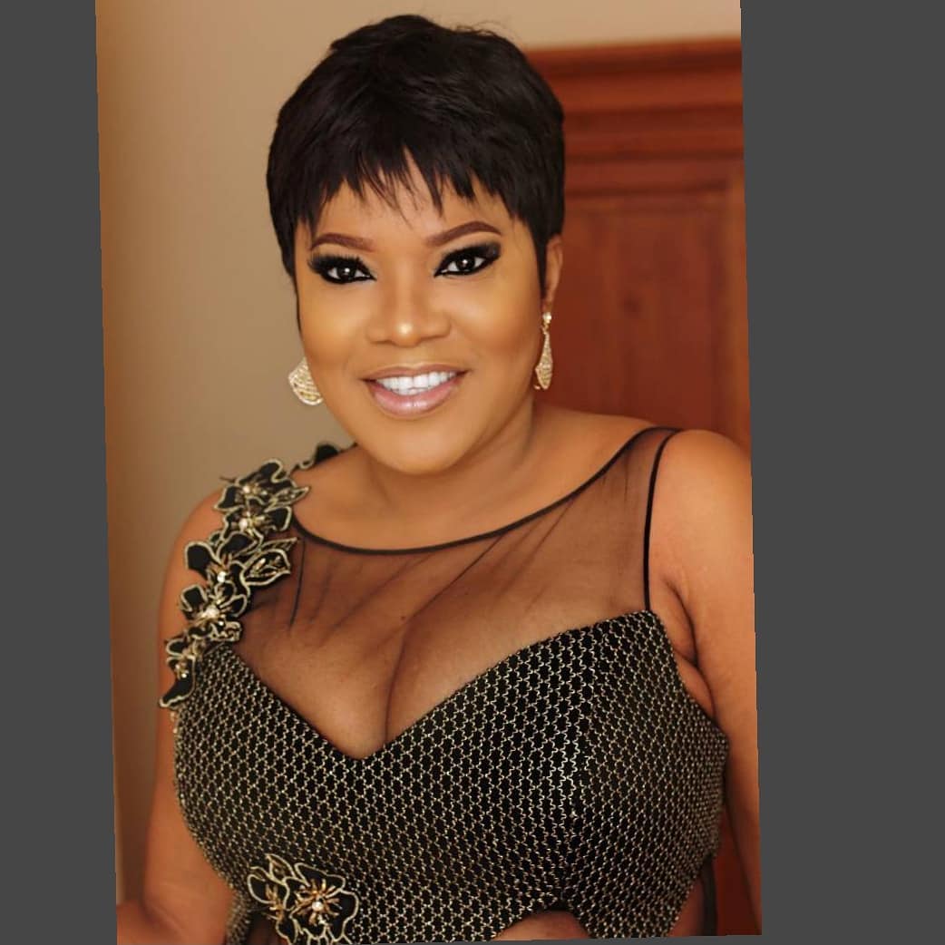 Toyin Abraham Celebrates Christmas In Cleevagge-Baring Outfit (Photos)