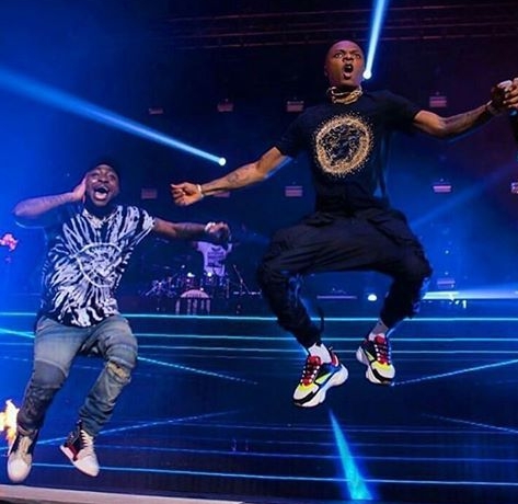 Davido And Wizkid Jumping On Stage In London (Photos)