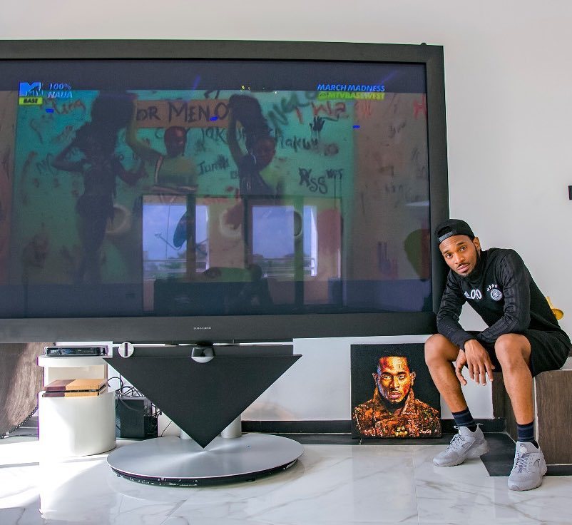 D'banj Shows Off His Big Screen TV And Awards (Pictures)