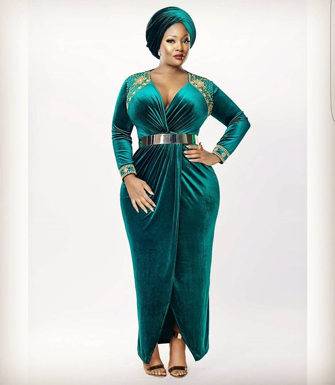 OAP Toolz Shares New Curvy Pictures