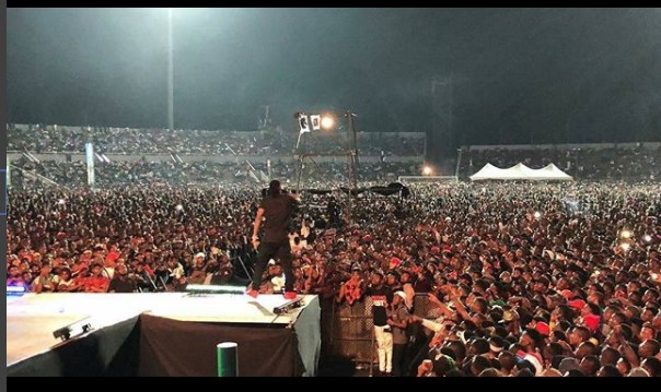 Check Out The Massive Crowd Phyno Pulled Yesterday At Enugu Phynofest (Photos)