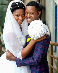 Cute Or Not? Nigerian Bride Wore No Makeup Or Jewelry On Her Wedding Day (Photos)