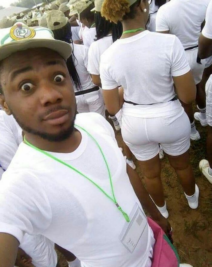 See This Male Corper's Reaction To The Big Behind Of His Female Counterpart