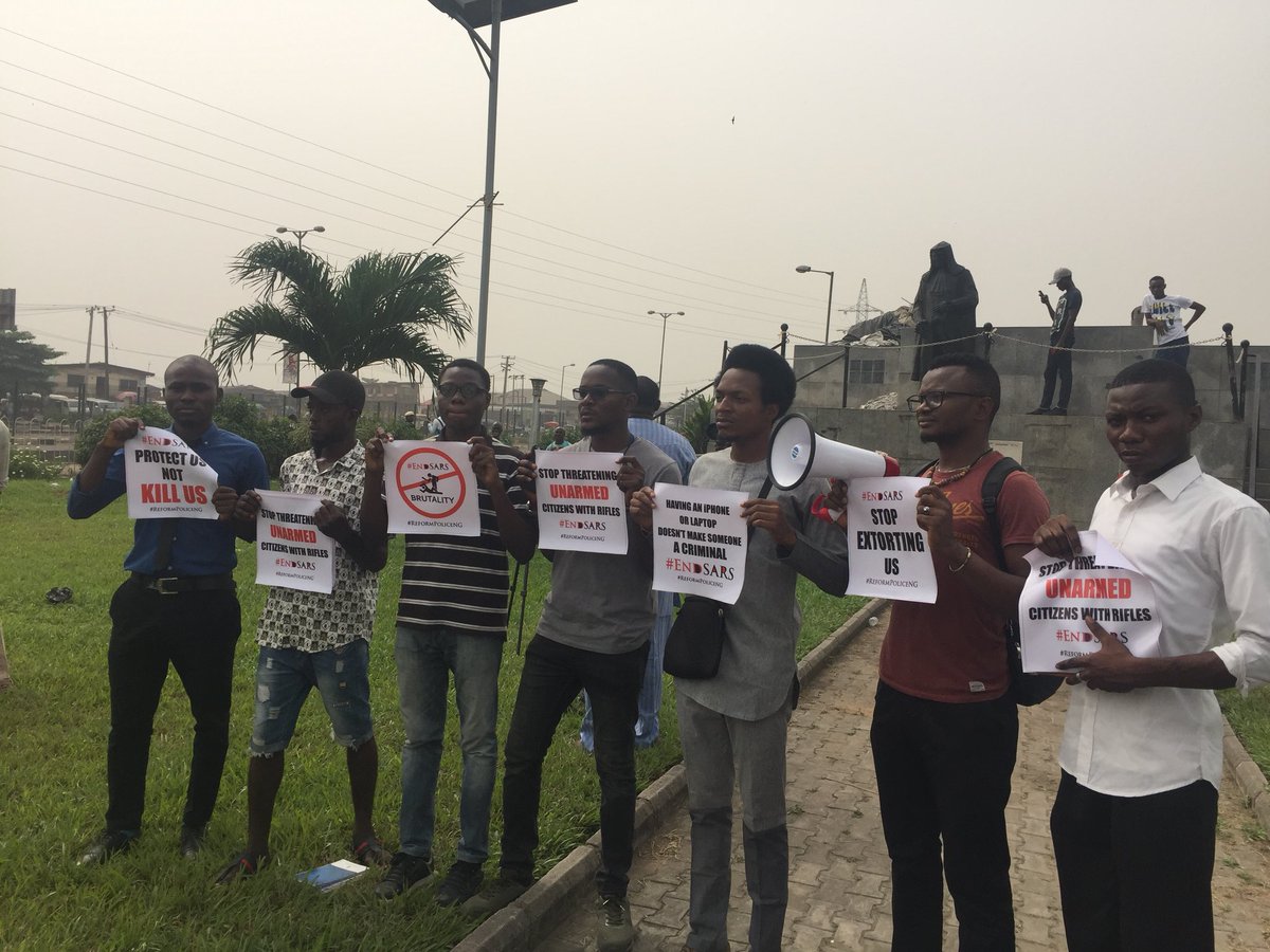 Lagosians Turn Out For #EndSARS Protest (Photos)