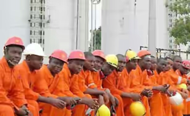 Nigerian Oil Workers Begin Strike, Deny Talks With FG