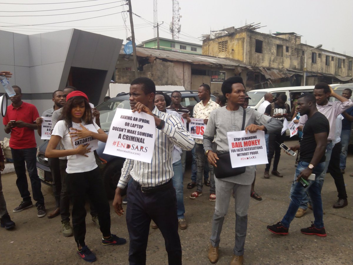 Lagosians Turn Out For #EndSARS Protest (Photos)