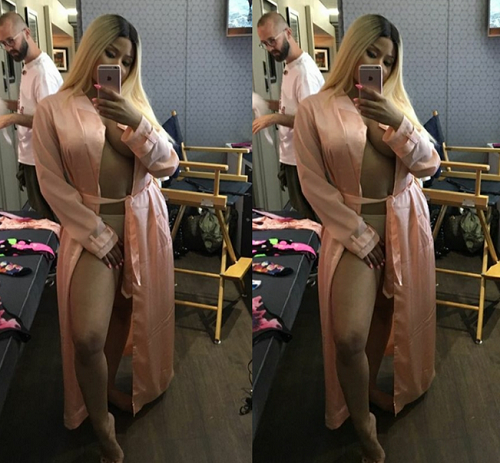 Nicki Minaj Shows Off Her Body In Underwear & Robe Only