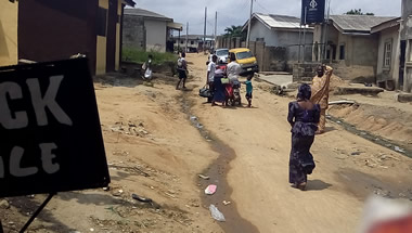100 Suspected Militants Storm Lagos Community Through Water