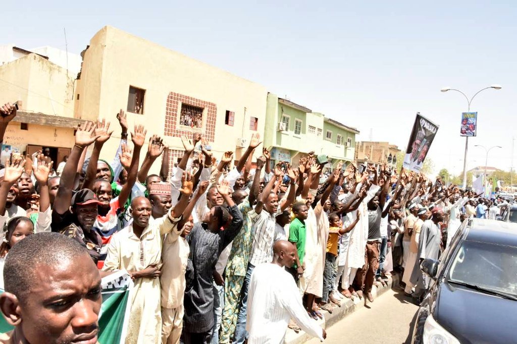 Kano People Welcome President Buhari In Large Numbers (Photos)