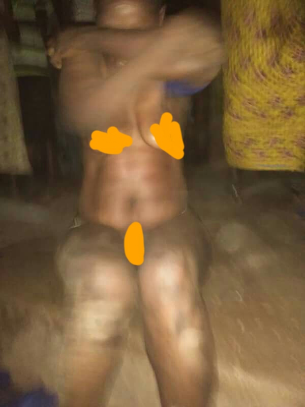 Female Kidnapper Caught In Oyo, Stripped Uncladd By Mob (Photos)