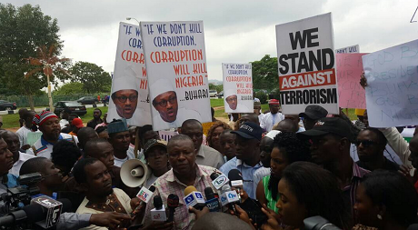 Abuja: Group Also Sets Out, Says We Are For Buhari, Let Him Continue [Photos]