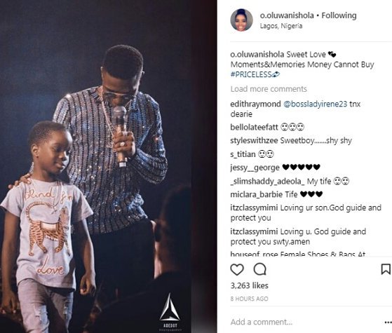 Wizkid's Babymama, Sola Reacts To Photo Of Him Bringing Out Their Son On Stage