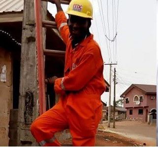 Corp Member Narrowly Escapes Death By Electrocution A Week After Surviving Motor Accident (Photo)