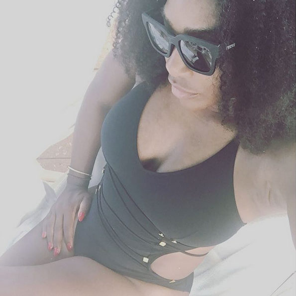 Serena Williams S3xy In Black Swimsuit