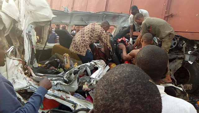 All Passengers Dead After Commercial Bus Hits A Truck Along Lagos-Benin Highway (Graphic Photos)
