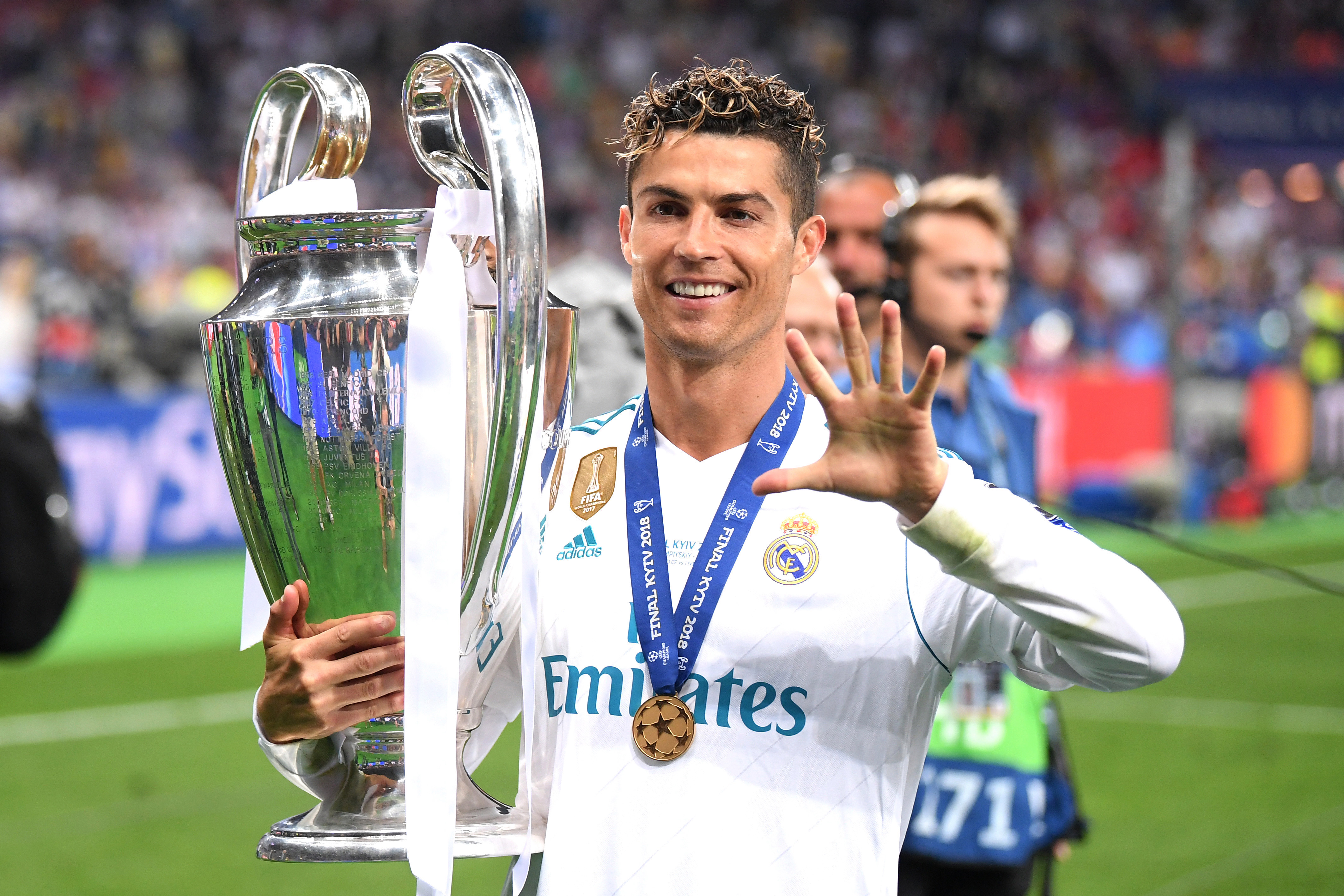 Cristiano Ronaldo joining Juventus in stunning transfer as Real Madrid confirm / accept €100m offer