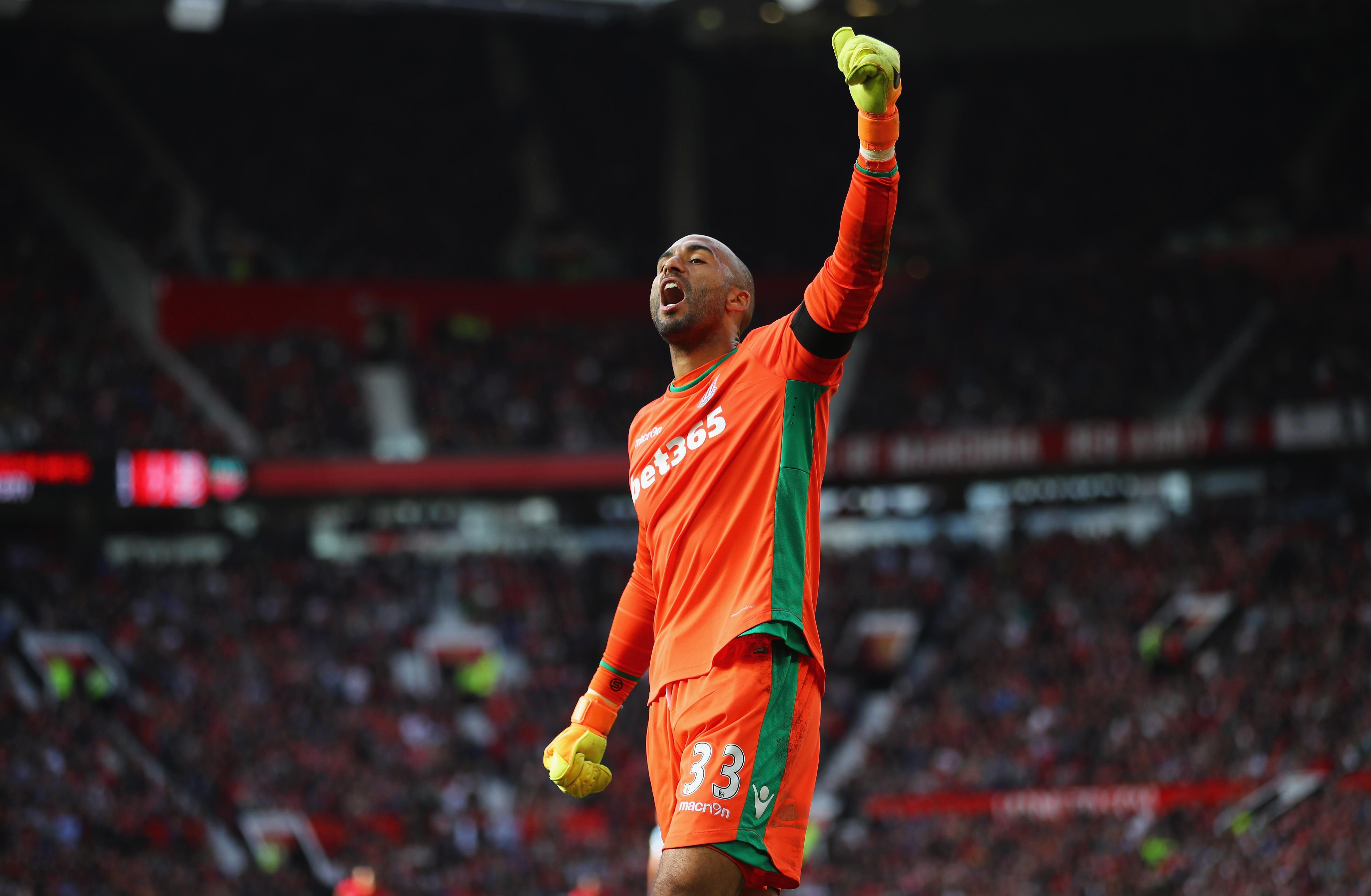 Manchester United confirm signing of Lee Grant from Stoke