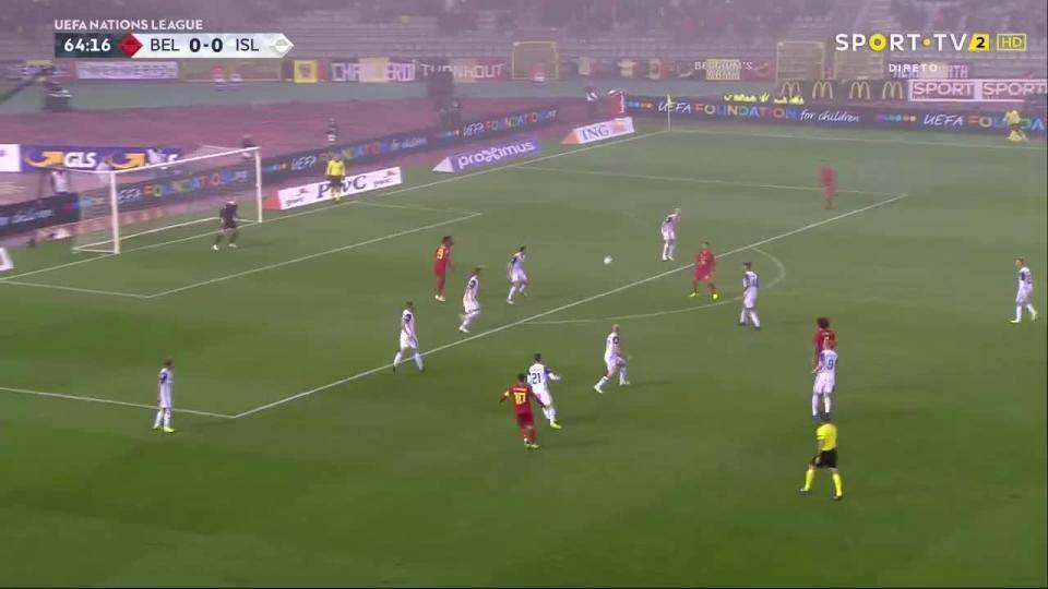 Chelsea fans loved Eden Hazard's defence splitting pass for Belgium against Iceland (Video)