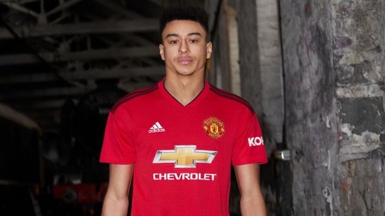 New Manchester United Jersey To Cost 91,000 Naira