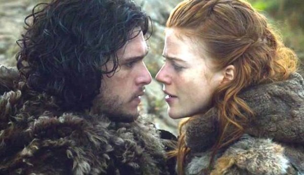 'Game of Thrones' co-stars Kit Harington & Rose Leslie are Engaged!