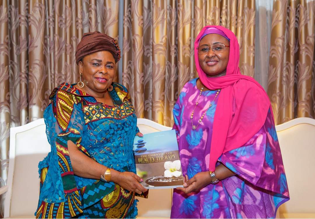 Aisha Buhari, Patience Jonathan Meet In Aso Rock (Photos)