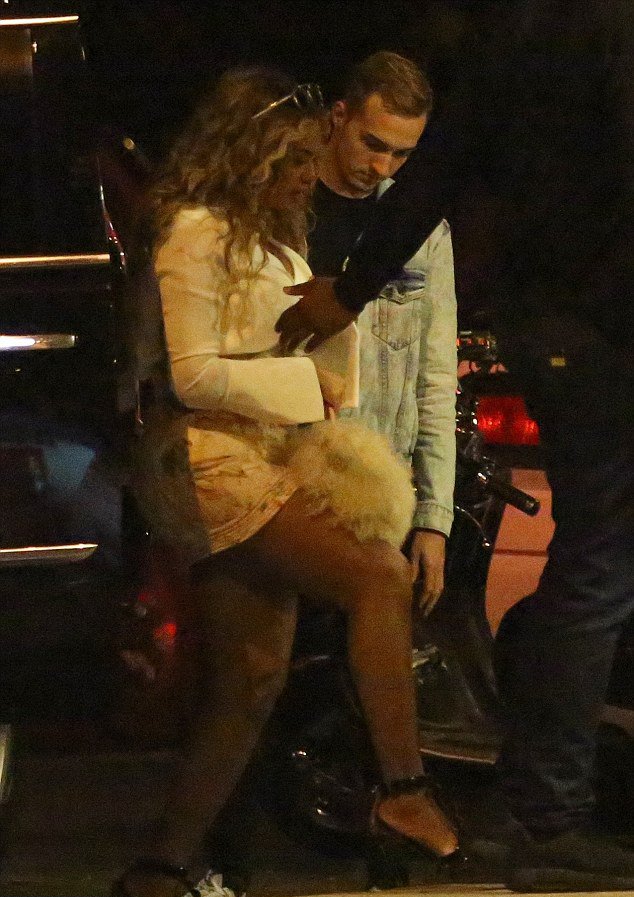 Beyoncé and JAY-Z Step Out for Post-Baby Date Night (Photos)