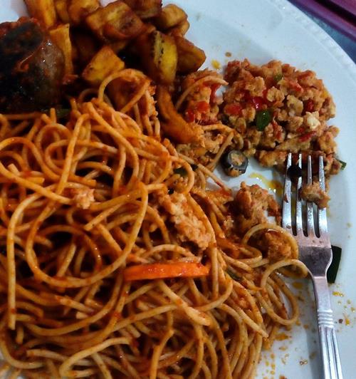 Nigerian Man Found a Screw Inside Food He Bought at a Restaurant in Lagos (Photo)
