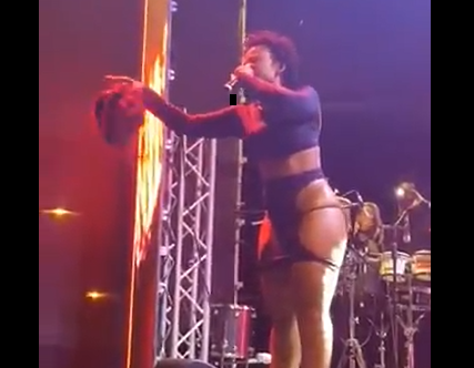South African Pantless Dancer, Zodwa Wabantu Snatches Off Wig Of A Fan Who Threw Drink At Her (Video)