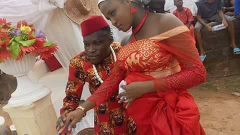 Wedding Photos Of A Physically Challenged Man And His Pregnant Bride Goes Viral