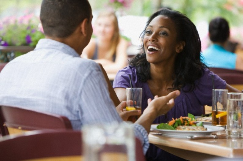 Nigerian lady stranded at a restaurant after she ordered what she can't pay for while on a date