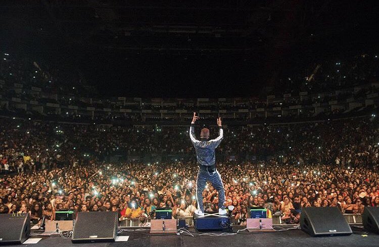 Davido reacts after seeing the crowd Wizkid pull out at 02arena in London